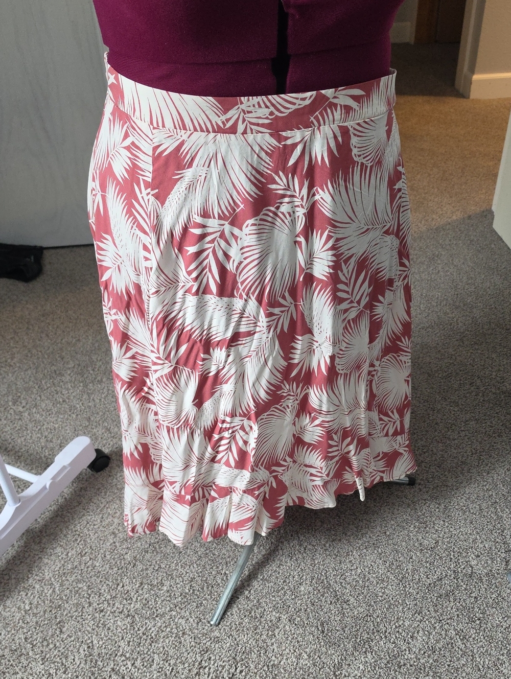 torrid Rose Pink & White Tropical Print High-Low Skirt Size 4